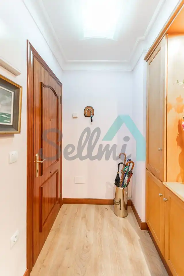 Flat for sale in Gijón   with Heating, Parquet flooring and Furnished