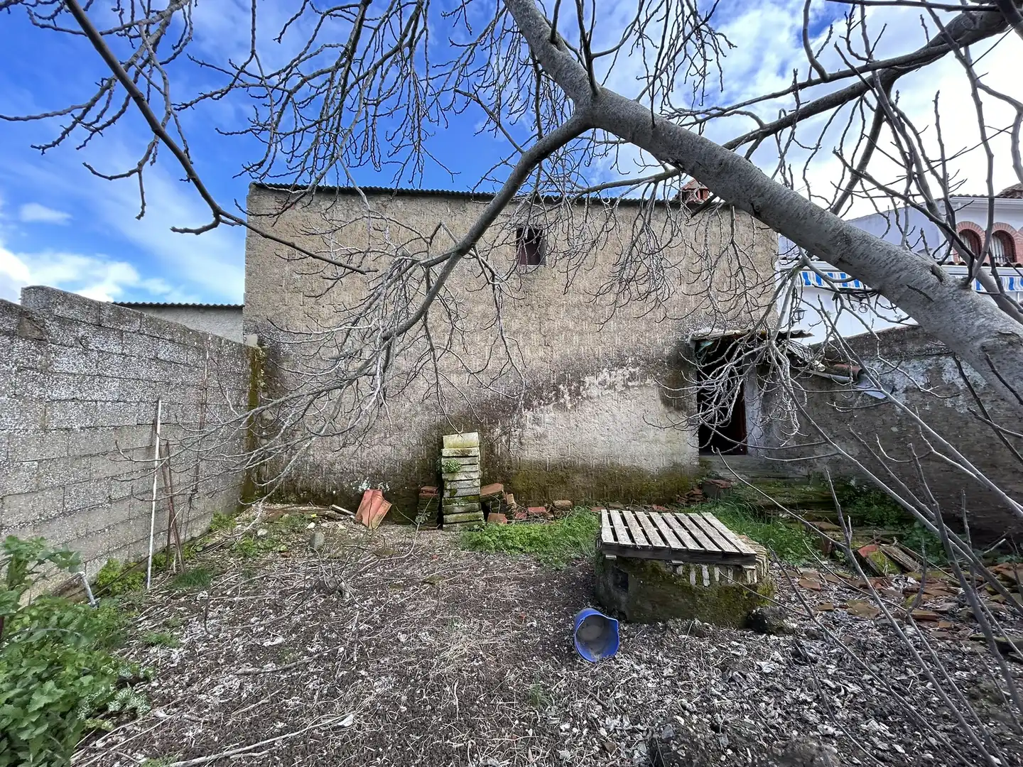 Industrial buildings for sale in Ahillones