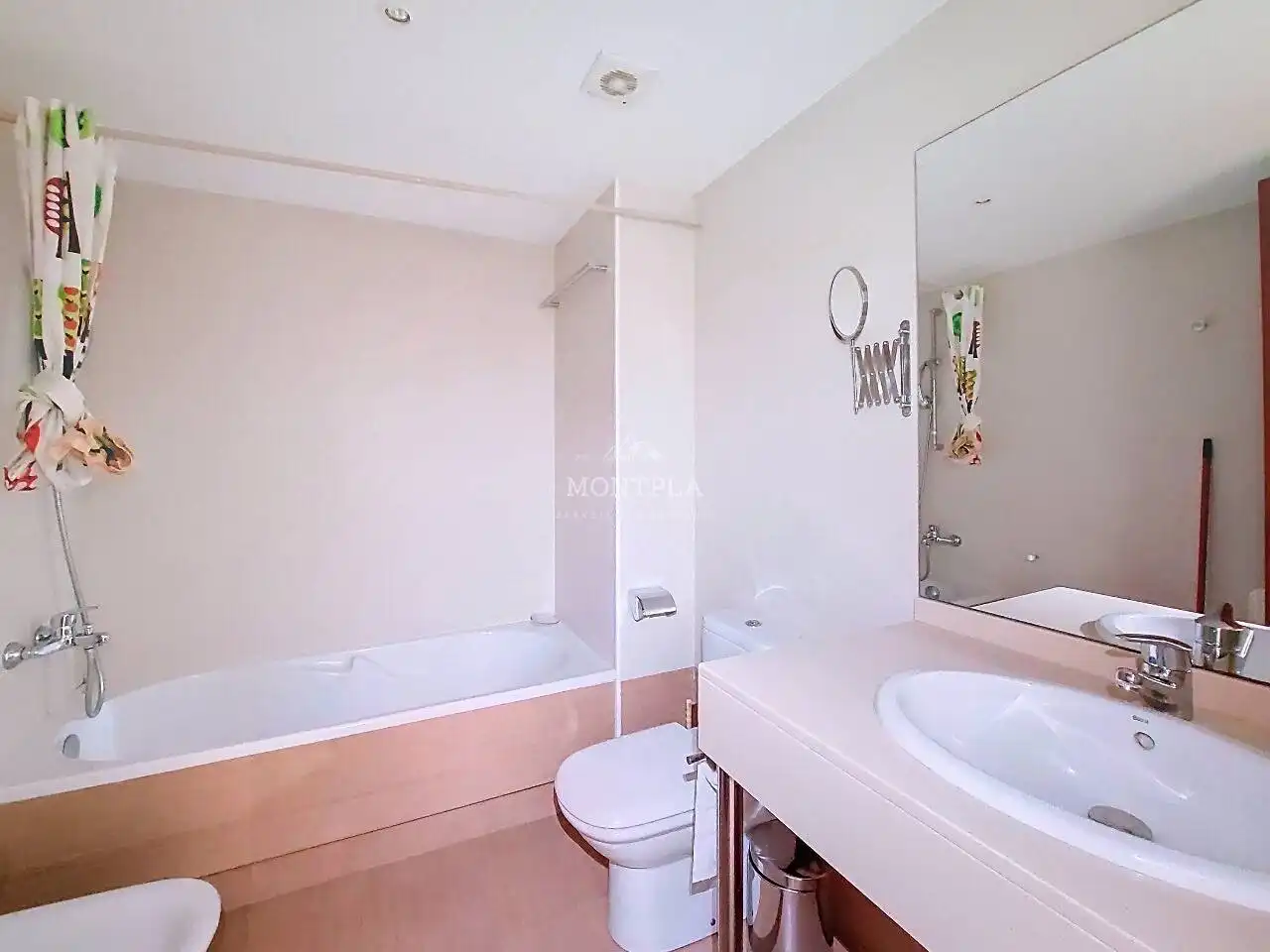 Bathroom of Flat for rent in Canillo  with Storage room, Furnished and Balcony