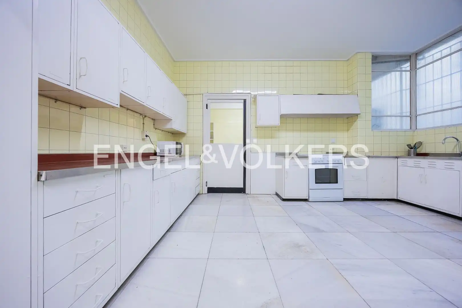 Cocina de Piso en venta en Bilbao  con Calefacción, Terraza y Trastero