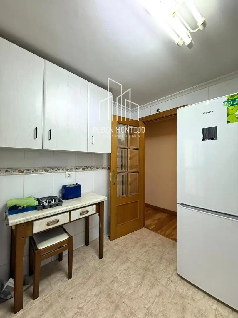 Kitchen of Flat for rent in Salamanca  with Heating, Terrace and Furnished