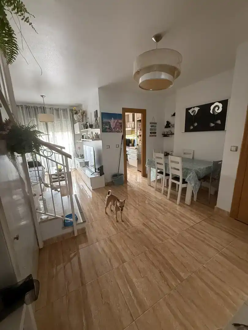 Living room of Flat for share in Águilas  with Parquet flooring, Furnished and Balcony