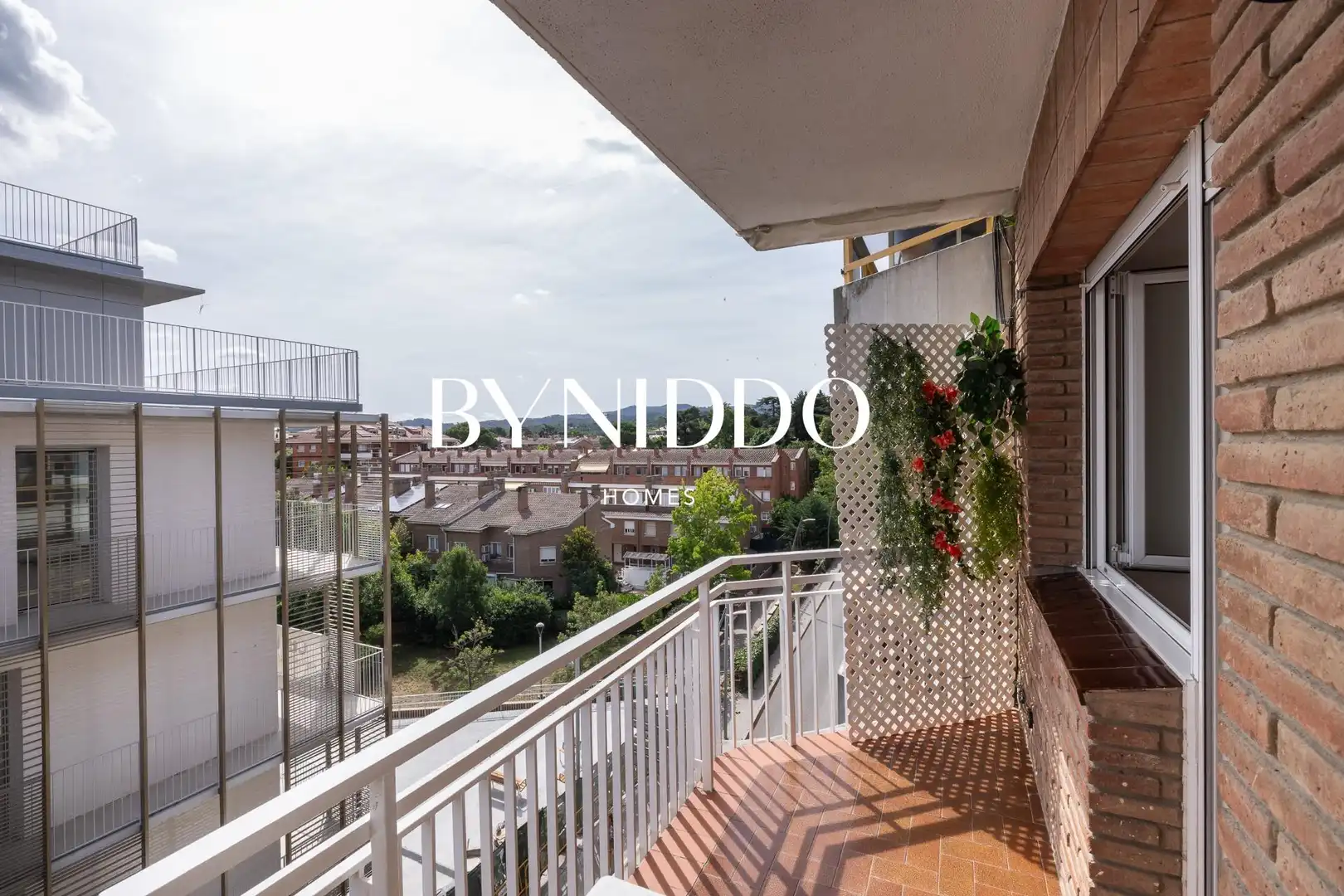Balcony of Flat for sale in Sant Cugat del Vallès  with Air Conditioner, Heating and Parquet flooring