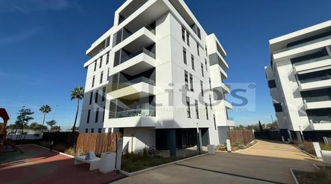 Foto 3 de Piso de alquiler en Calle Angel Ojeda Aviles, Entrenúcleos, Sevilla