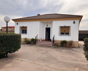 Vista exterior de Casa o xalet en venda en  Córdoba Capital amb Aire condicionat, Calefacció i Jardí privat