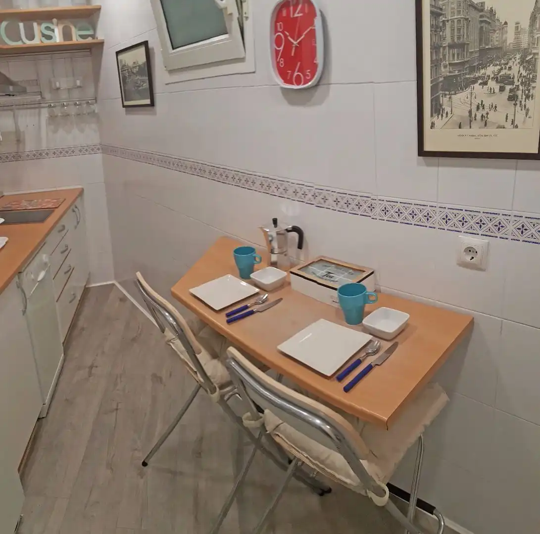 Comedor de Ático de alquiler en Madrid con Aire acondicionado, Calefacción y Amueblado