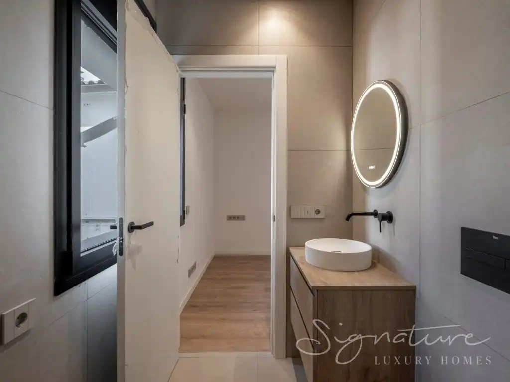 Bathroom of Houses for sale in Sant Cugat del Vallès  with Air Conditioner, Private garden and Swimming Pool