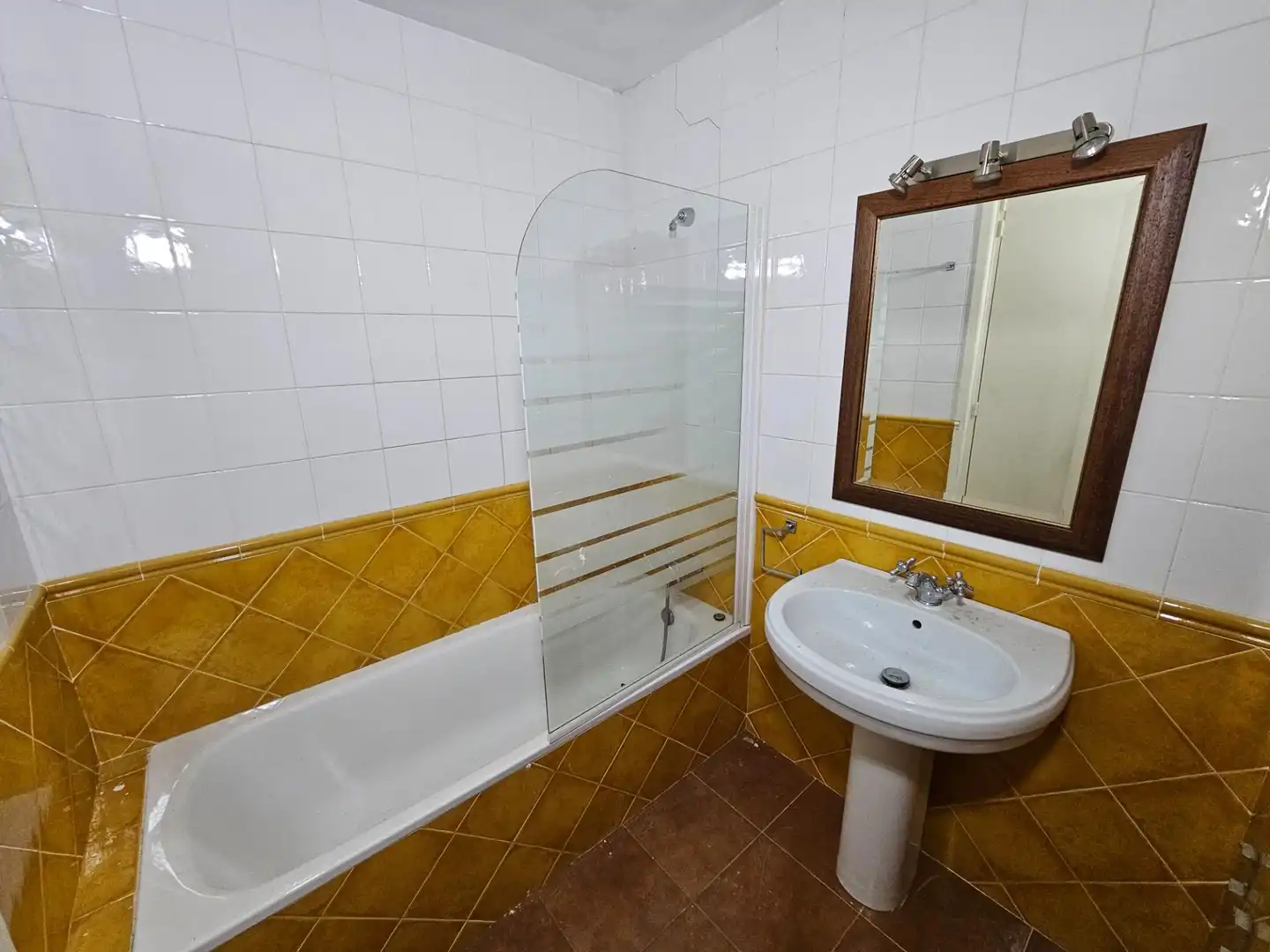 Baño de Apartamento en venta en Alp con Calefacción