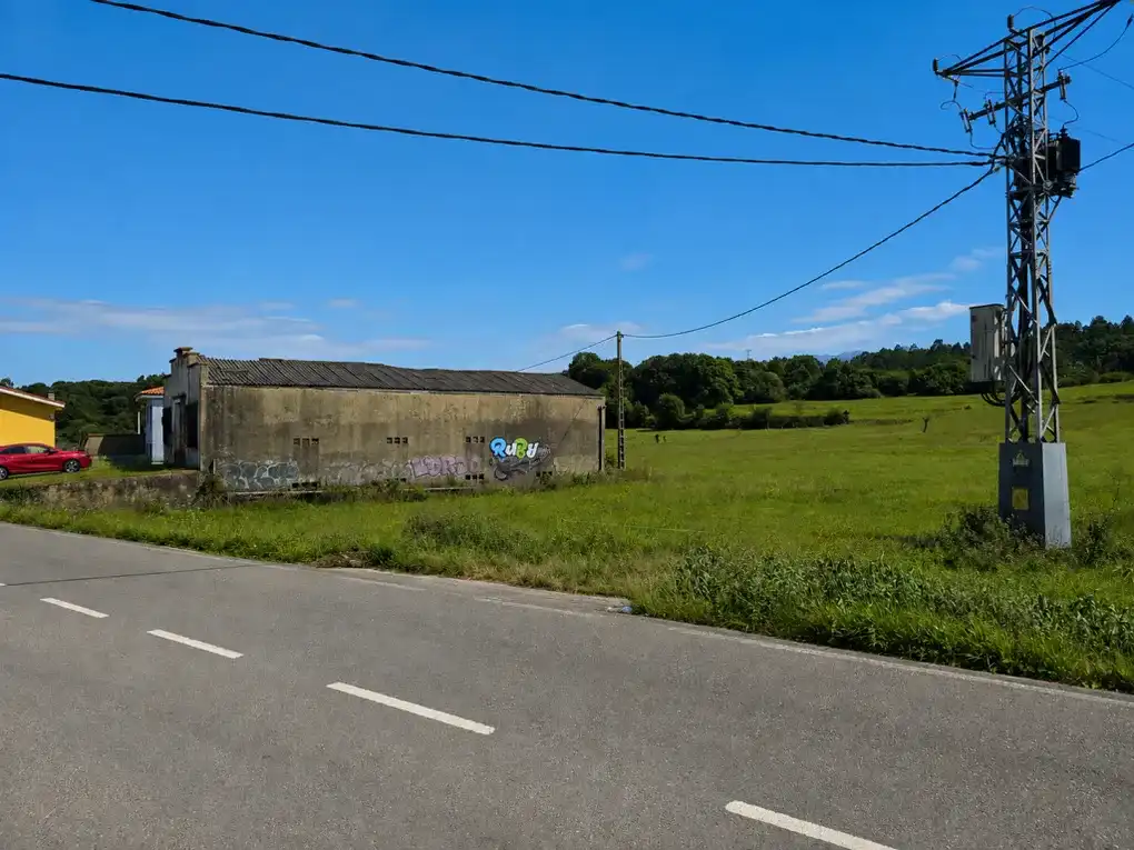 Residencial en venda en Llanes
