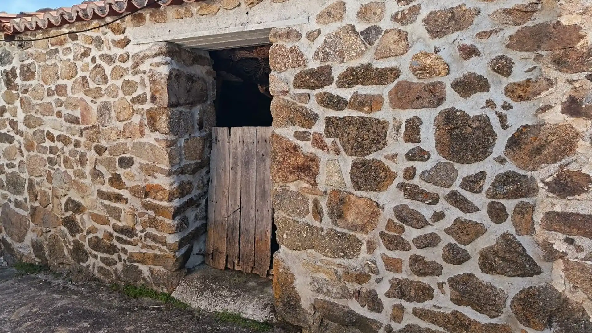 Vista exterior de Residencial en venta en Navalperal de Tormes