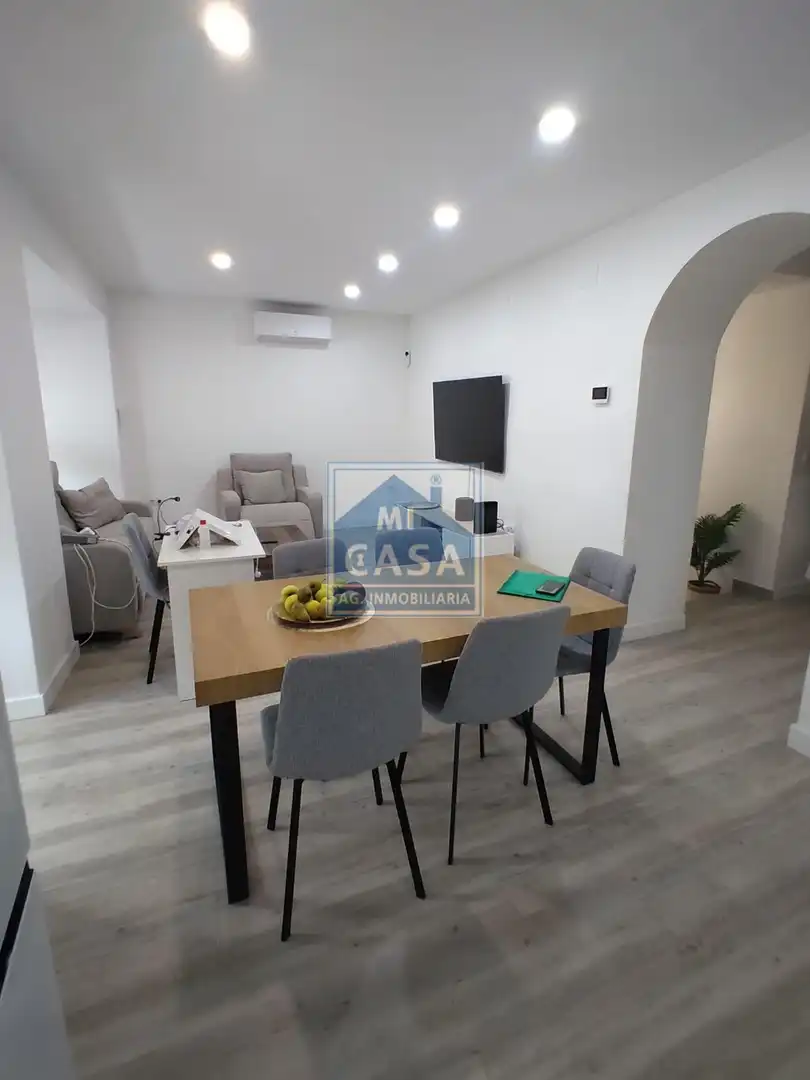 Sala d'estar de Casa o xalet en venda en Mérida amb Aire condicionat, Calefacció i Terrassa