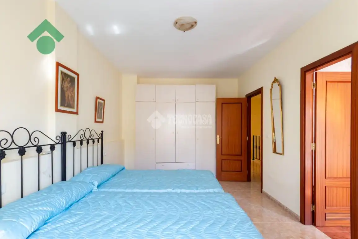 Dormitori de Casa adosada en venda en Nerja amb Aire condicionat