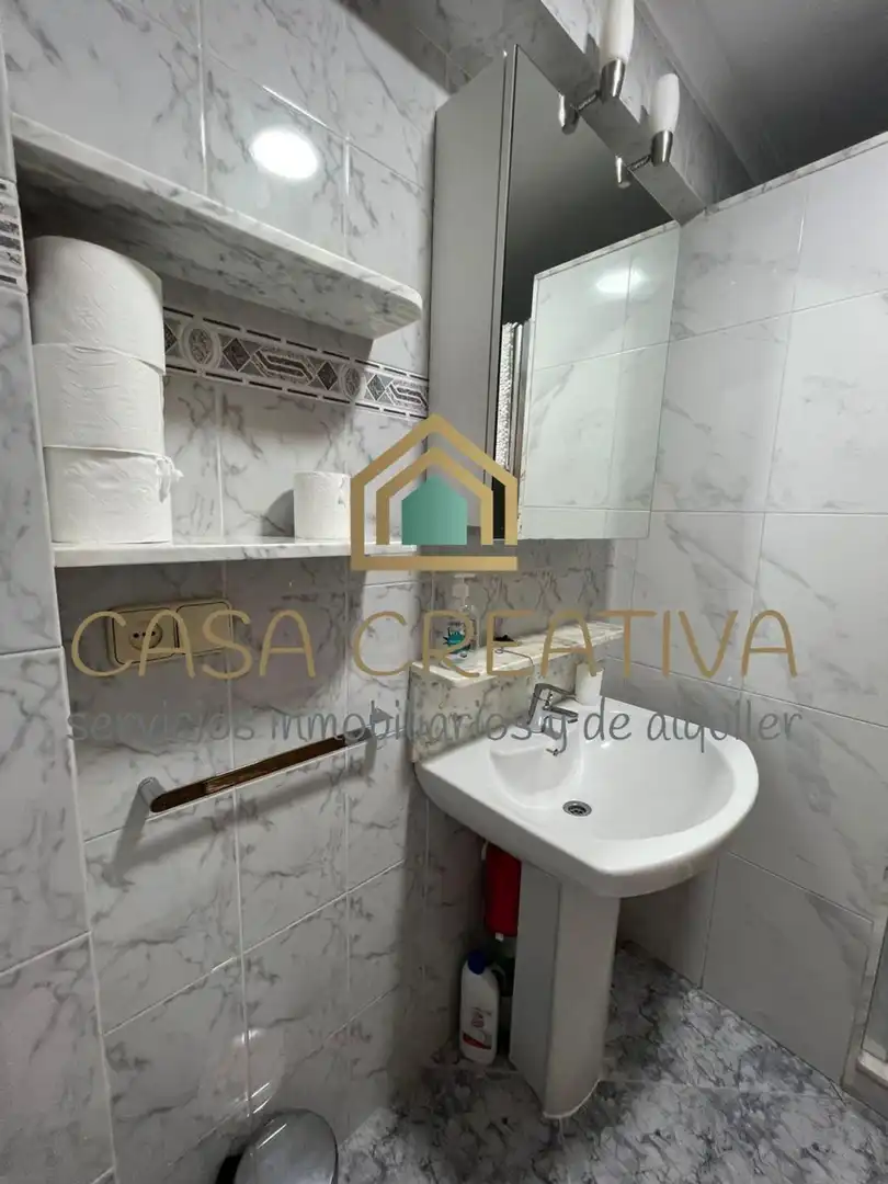 Bathroom of Flat for rent in Valencia  with Air Conditioner, Heating and Terrace