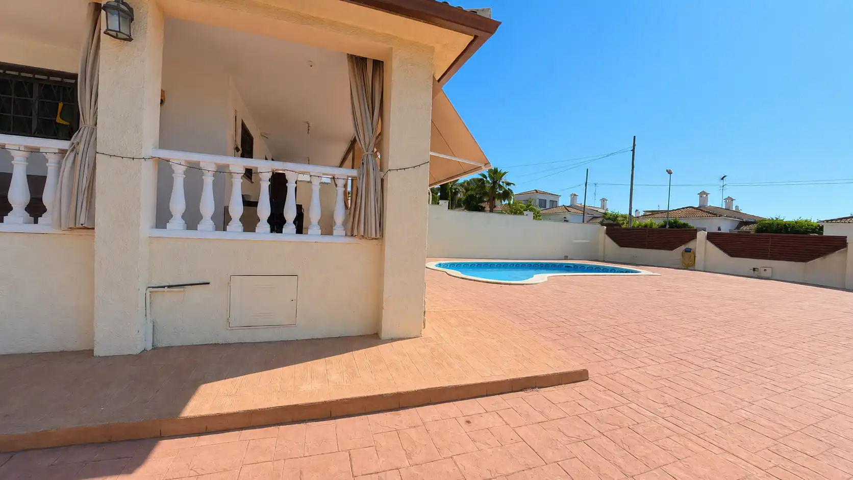 Piscina de Casa o chalet en venta en Cunit con Aire acondicionado, Calefacción y Jardín privado
