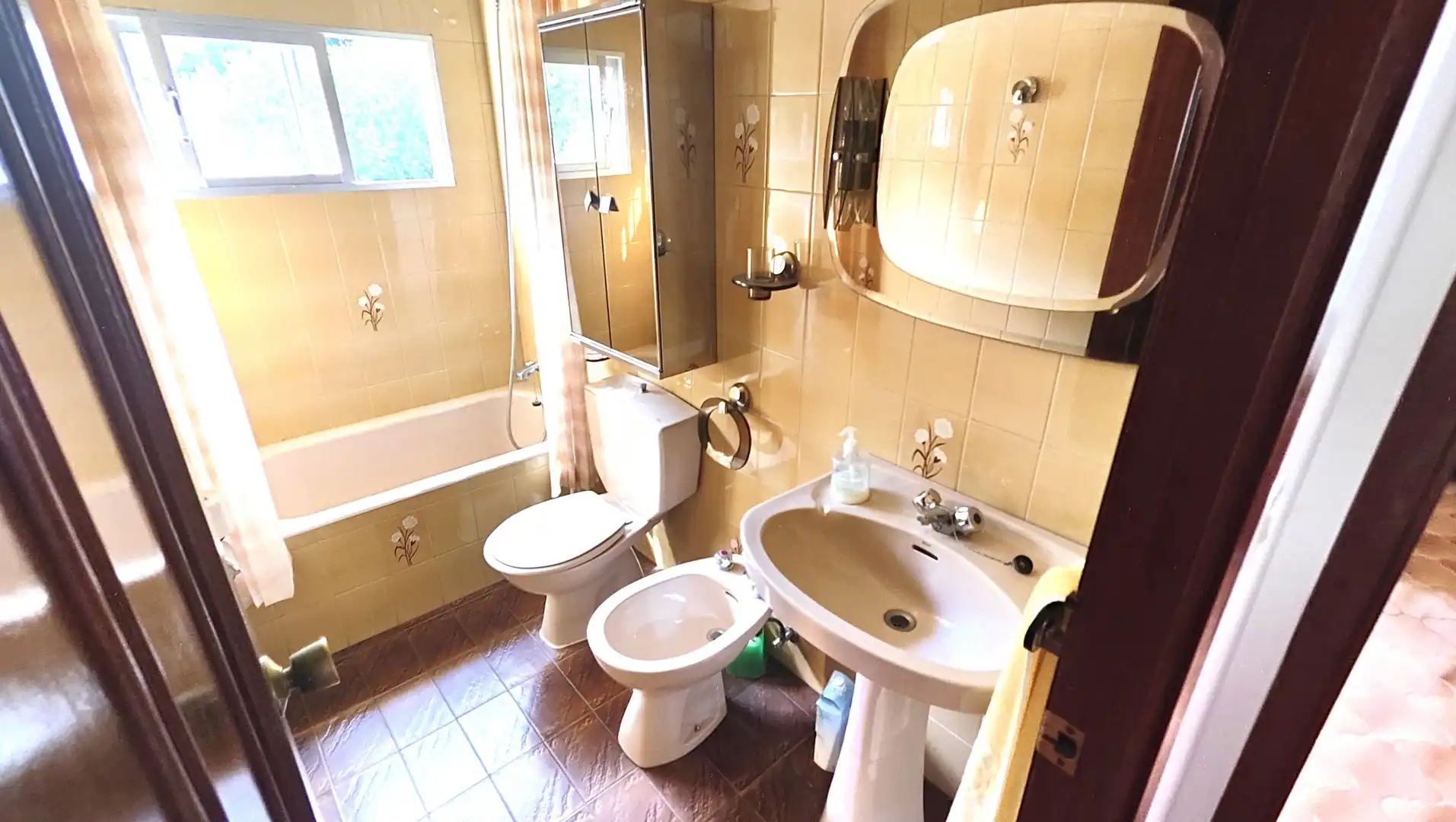 Bany de Casa o xalet en venda en Santiago de Compostela  amb Jardí privat i Moblat