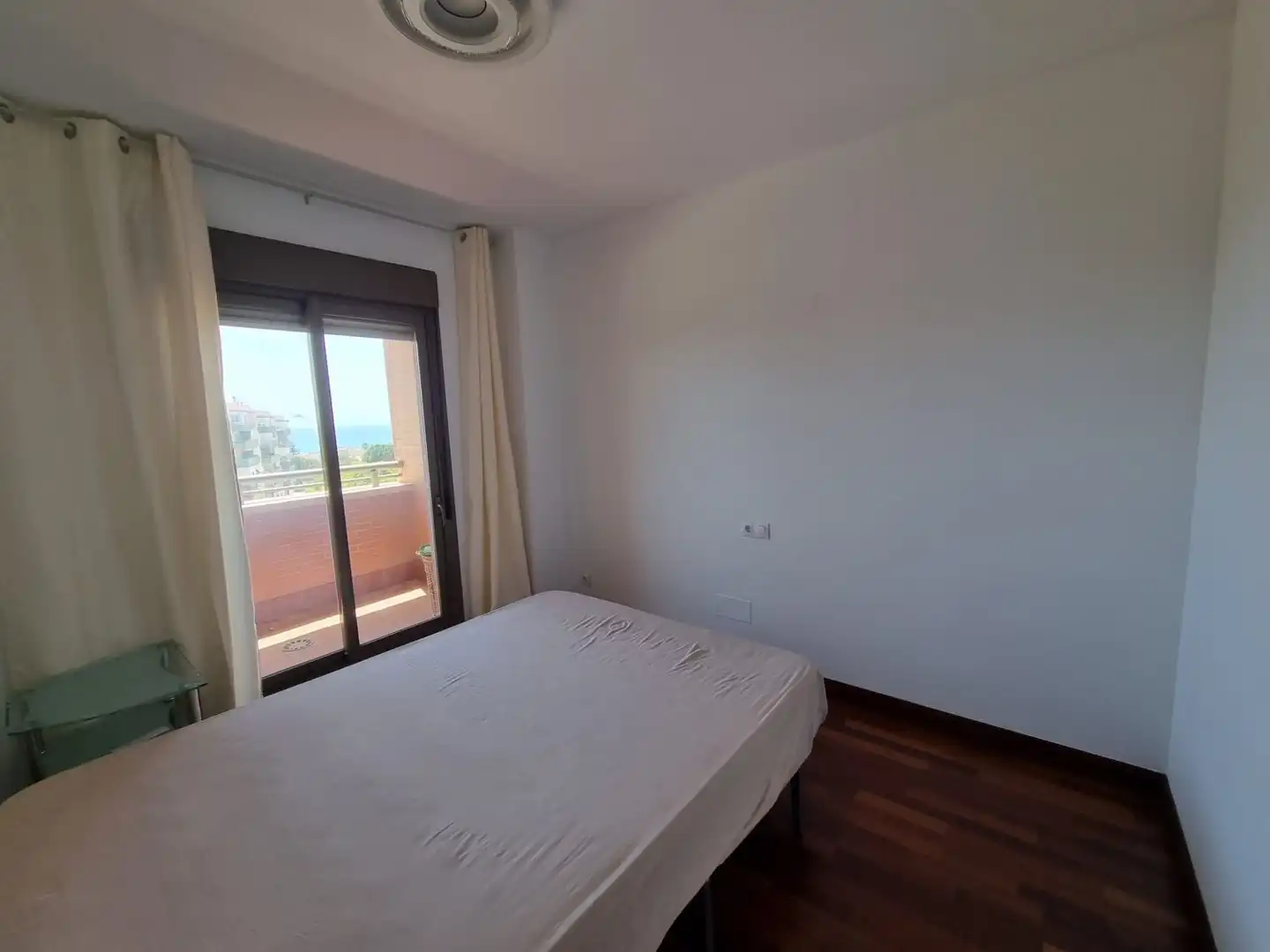 Habitación de Piso en venta en Torremolinos con Aire acondicionado, Calefacción y Terraza