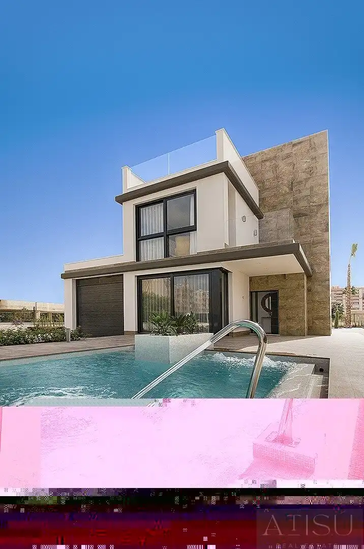 Chalet con piscina en venta en Orihuela Costa