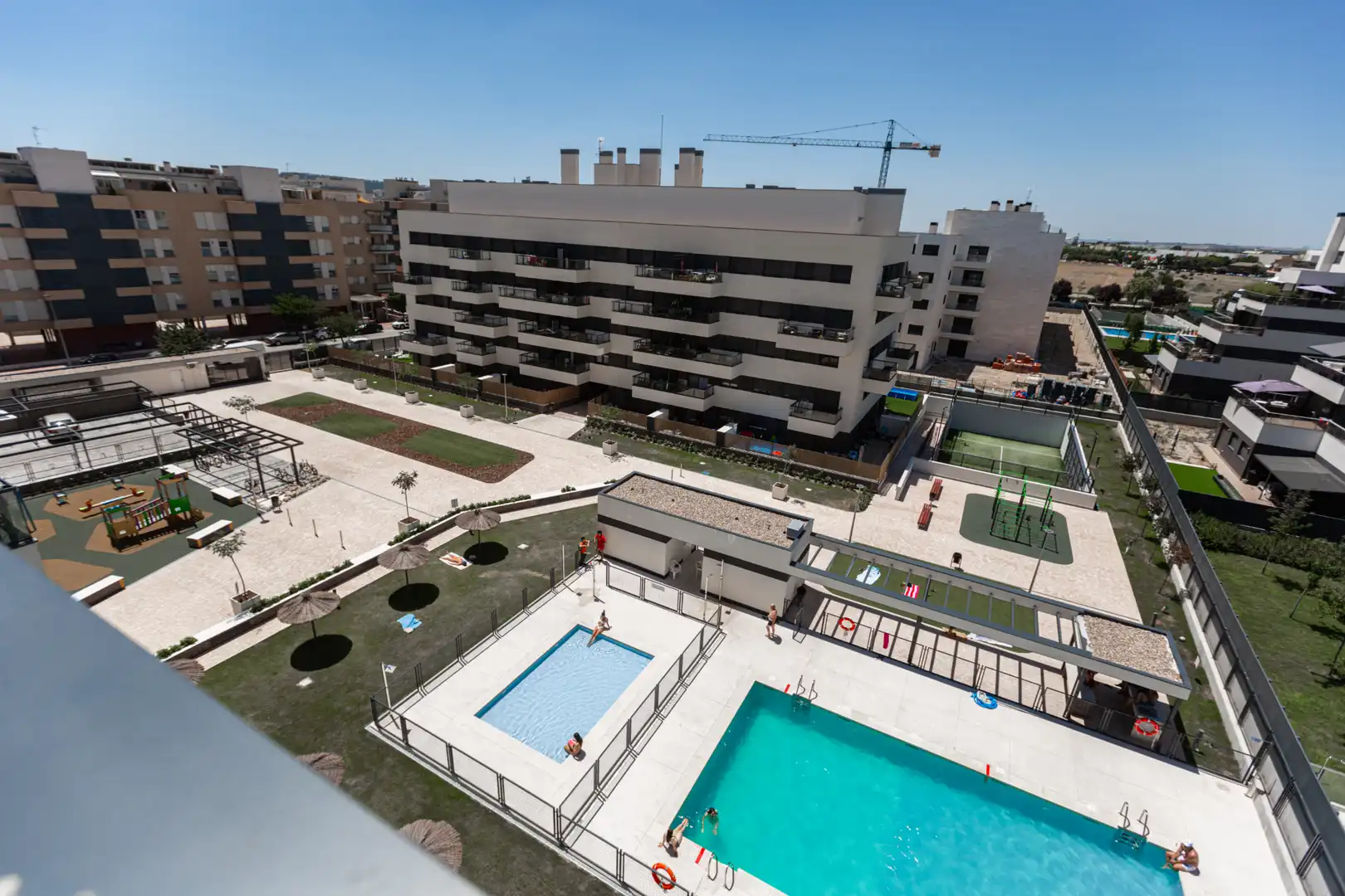 Piscina de Piso en venta en Alcalá de Henares con Aire acondicionado, Calefacción y Terraza