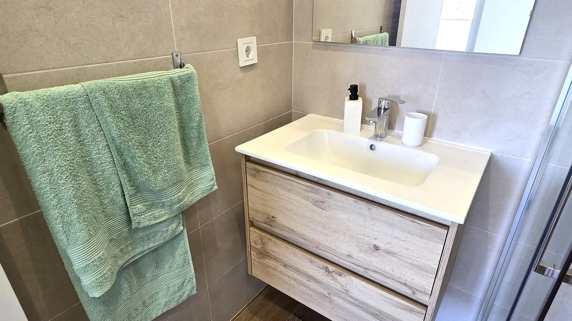 Baño de Casa adosada en venta en Cartagena con Aire acondicionado, Calefacción y Jardín privado