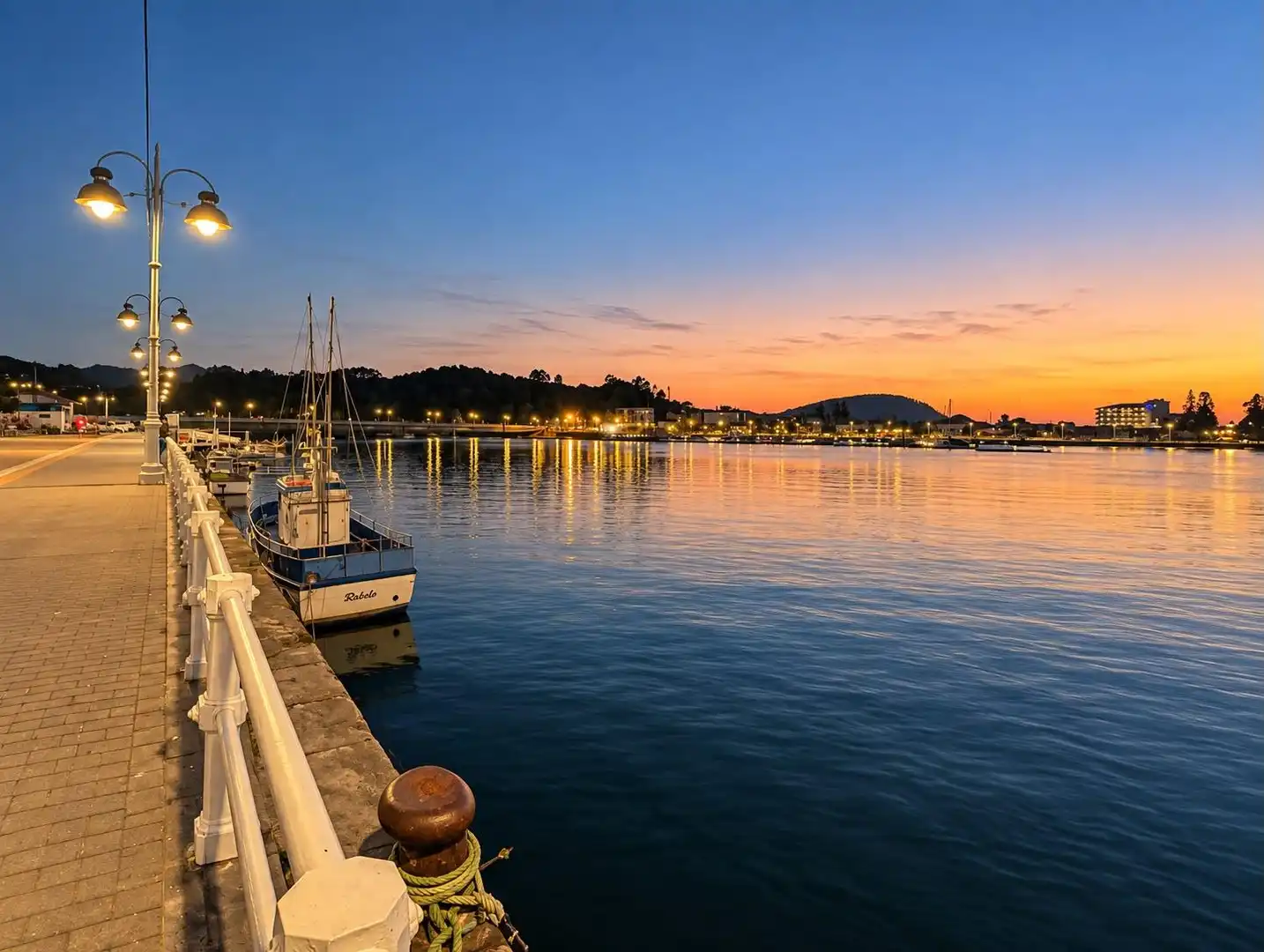 Vista exterior de Piso en venta en Ribadesella con Calefacción, Parquet y Terraza