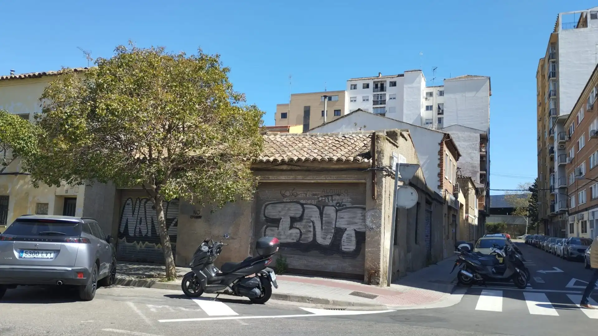 Exterior view of Houses for sale in  Zaragoza Capital  with Private garden