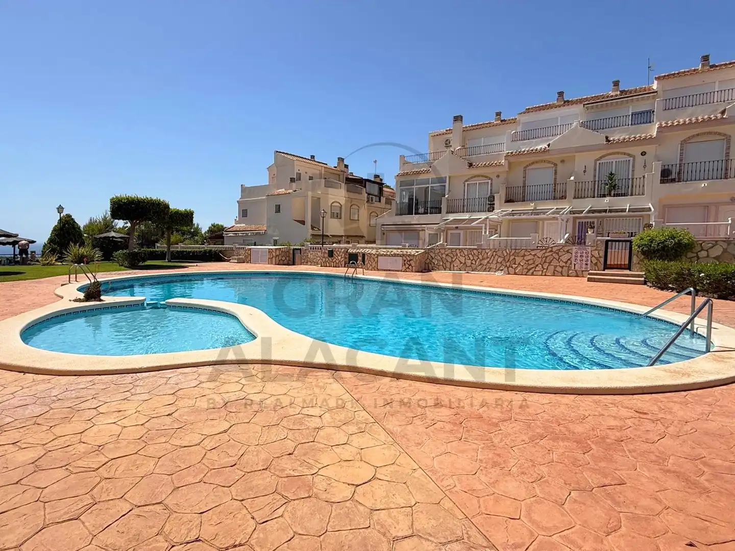 Vista exterior de Casa o chalet en venta en Santa Pola con Jardín privado, Terraza y Trastero