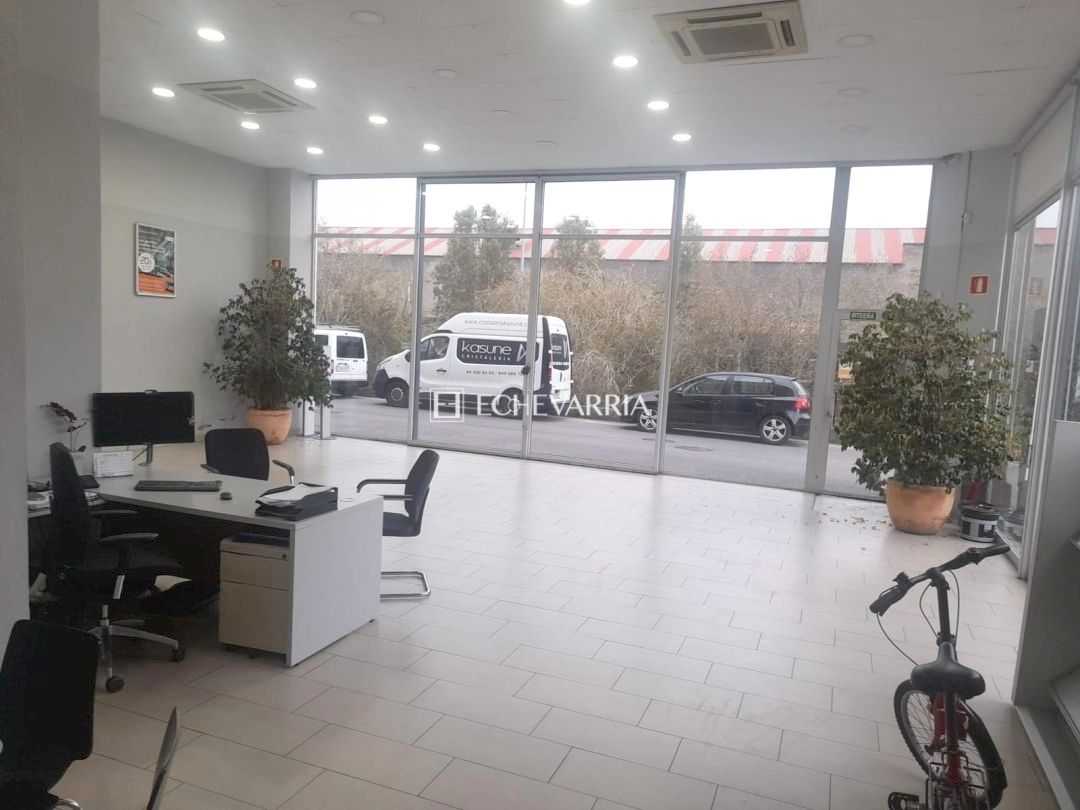 Nave industrial en venta en Urduliz