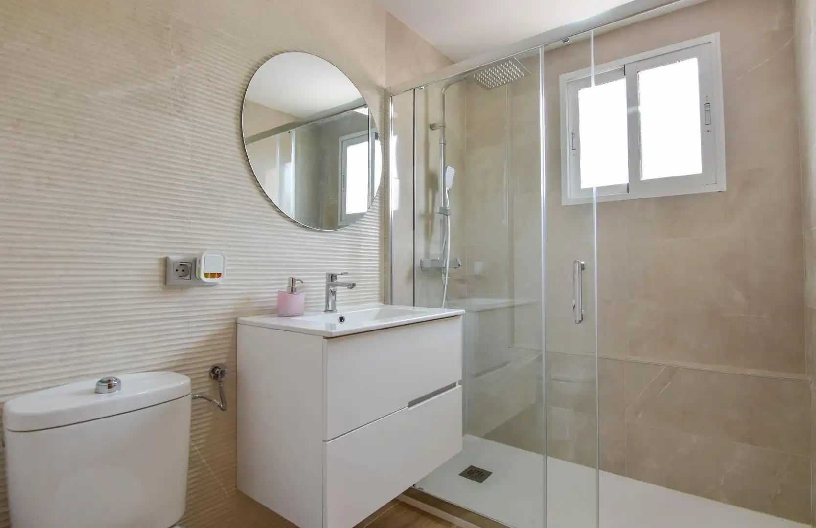 Bathroom of Houses for sale in Catadau  with Air Conditioner, Heating and Terrace