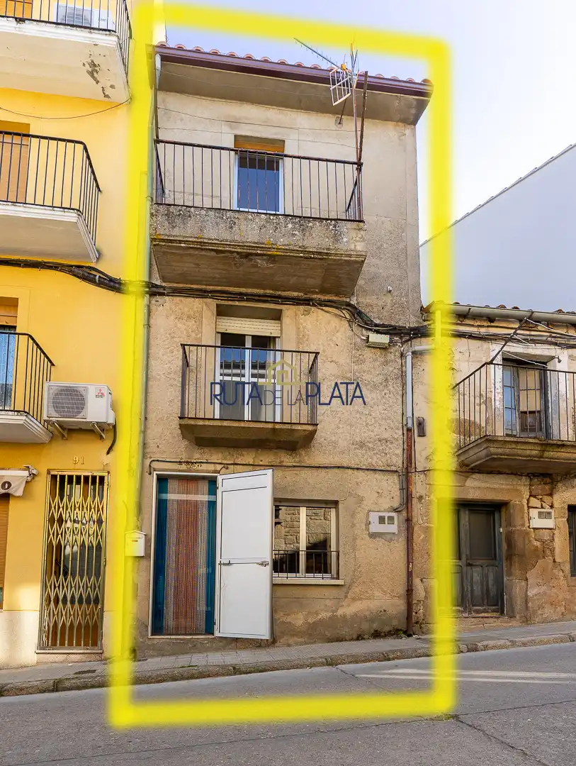 Vista exterior de Edificio en venta en Fermoselle