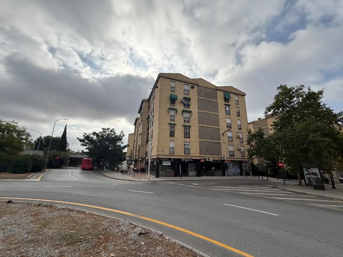 Vista exterior de Piso en venta en  Granada Capital con Aire acondicionado y Balcón