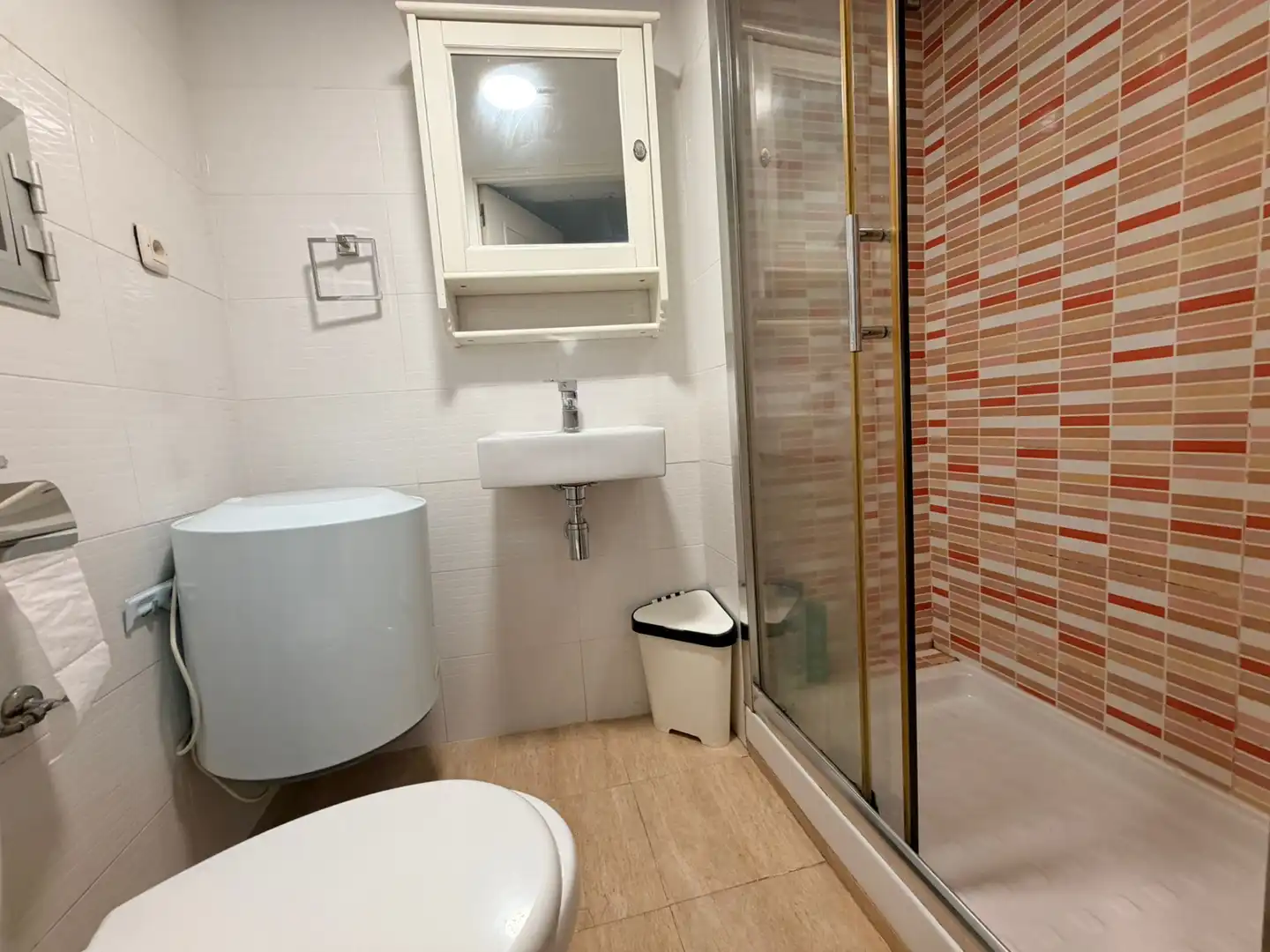 Bany de Dúplex en venda en Madrid amb Calefacció i Moblat