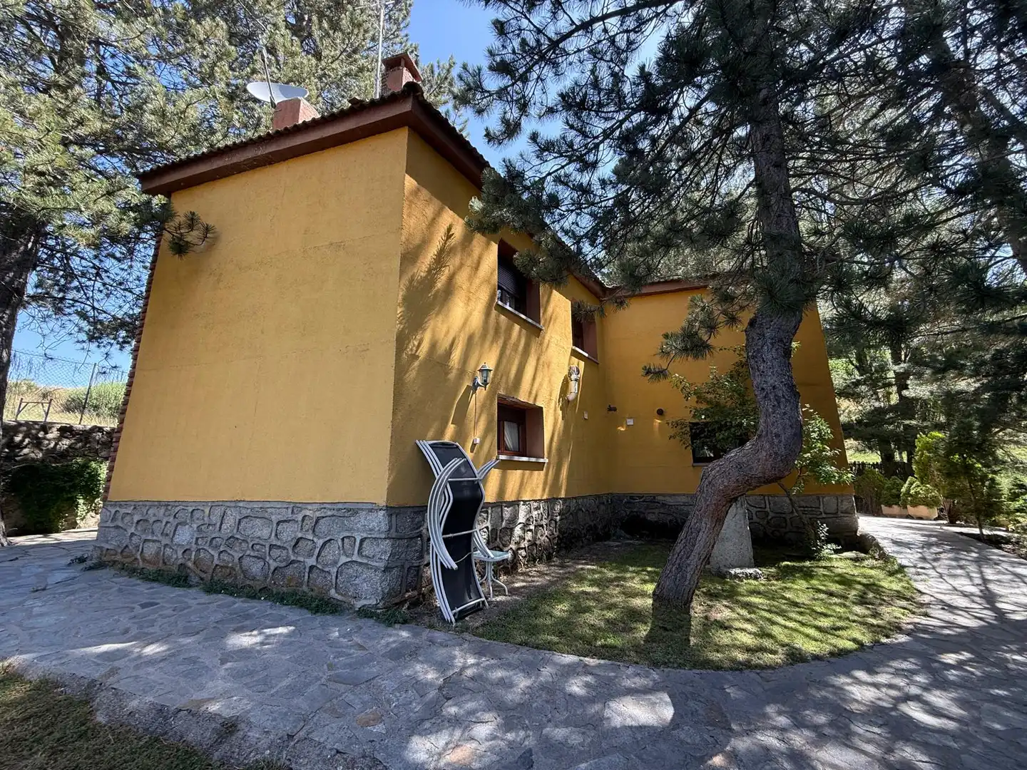 Vista exterior de Casa o xalet en venda en Cepeda la Mora amb Calefacció, Jardí privat i Traster