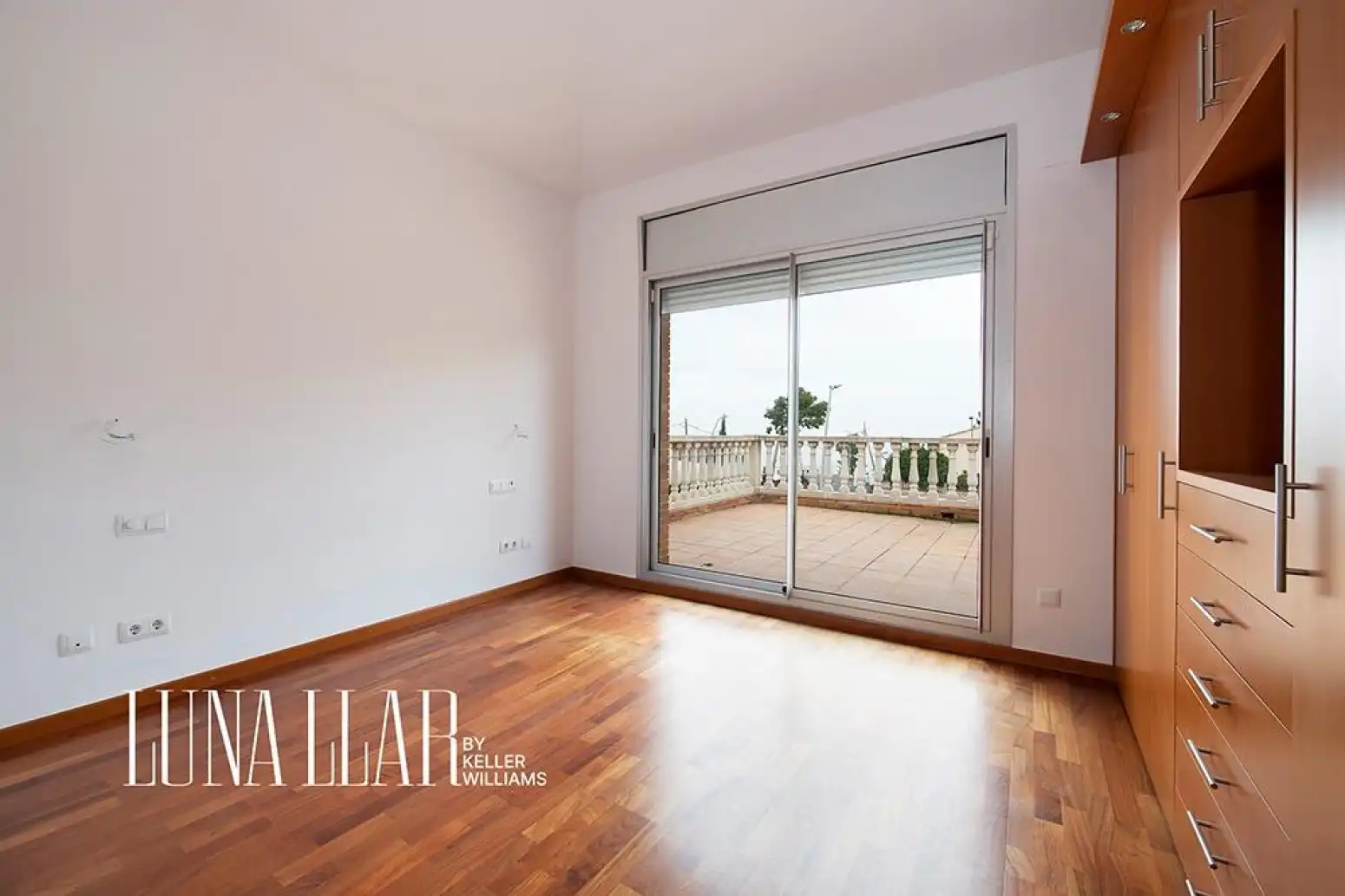 Bedroom of Houses for sale in Castelldefels  with Air Conditioner, Heating and Parquet flooring