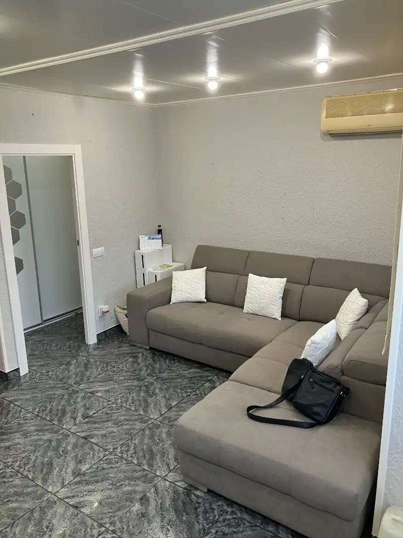 Sala de estar de Piso en venta en Cornellà de Llobregat con Aire acondicionado, Calefacción y Amueblado