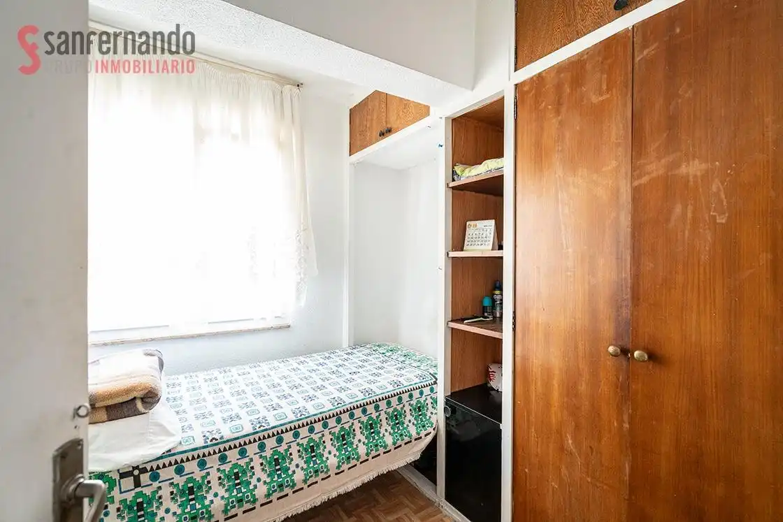 Bedroom of Flat for sale in Santander