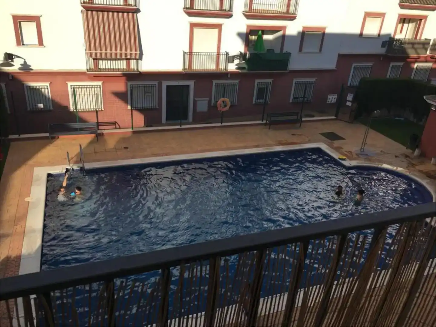 Piscina de Piso en venta en Priego de Córdoba con Aire acondicionado, Jardín privado y Parquet