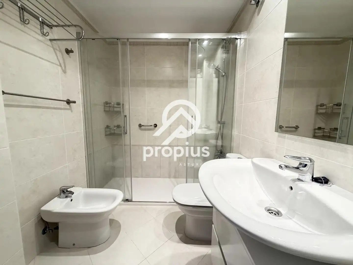 Bathroom of Flat for sale in Llanes  with Heating and Furnished