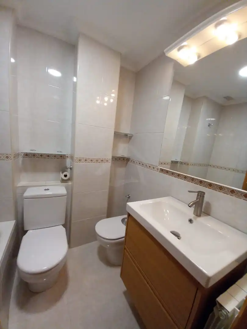 Piso de alquiler en Logroño - CL PILAR SALARRULLANA, Gran Via