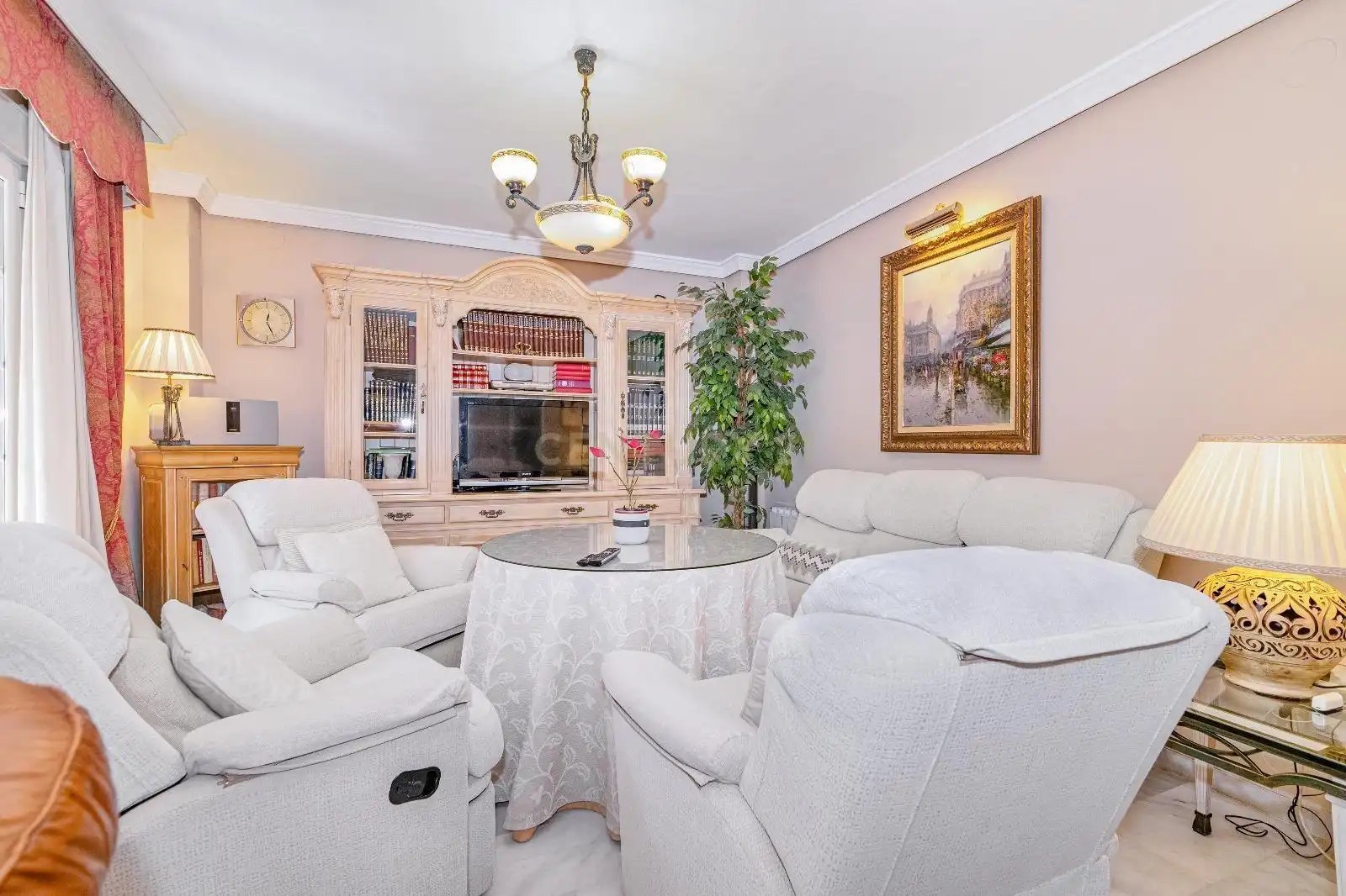 Sala de estar de Apartamento en venta en Granada con Jardín privado, Piscina y Alarma