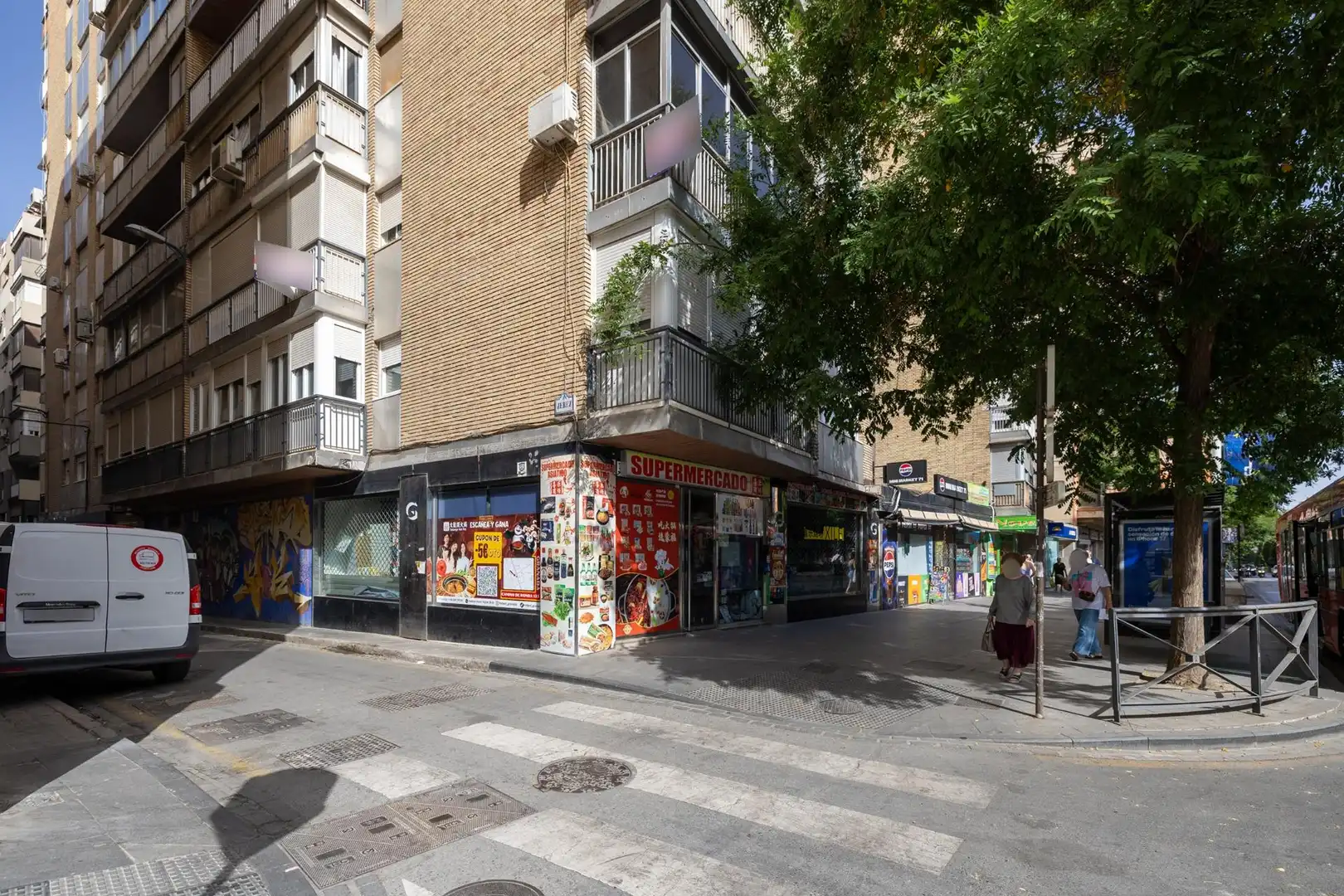 Vista exterior de Pis en venda en Granada amb Aire condicionat, Calefacció i Balcó