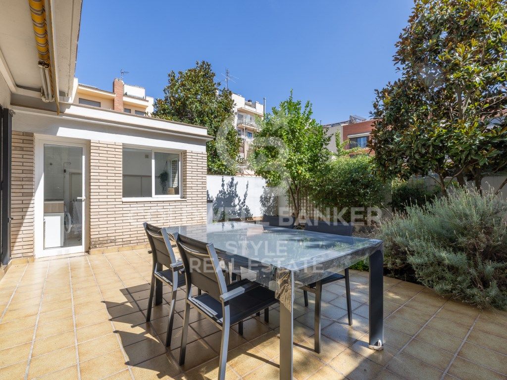 Garden of Flat for sale in Terrassa  with Air Conditioner
