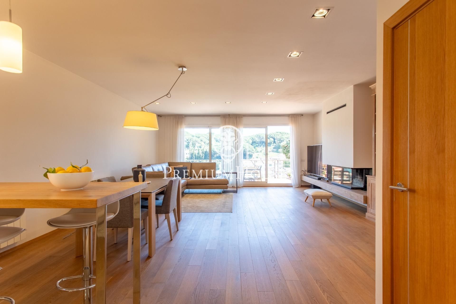 Living room of House or chalet for sale in Sant Andreu de Llavaneres  with Heating, Private garden and Parquet flooring