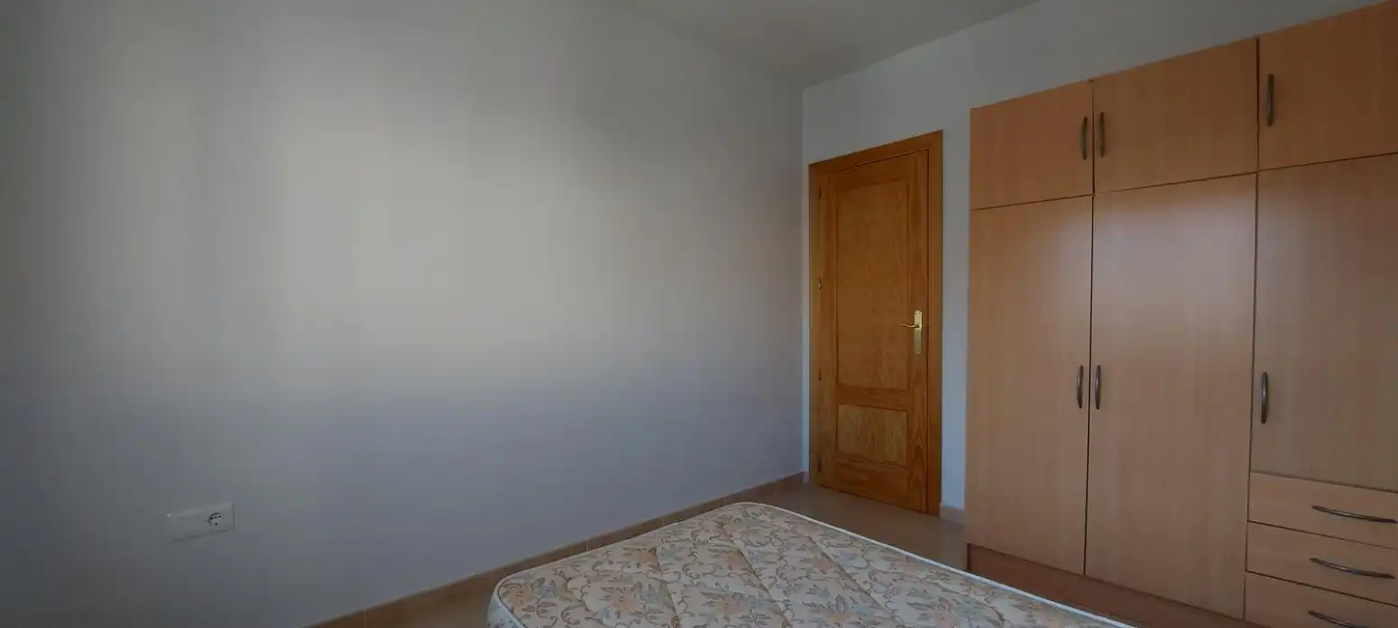 Schlafzimmer von Einfamilien-Reihenhaus zum Verkauf in Montalbo mit Heizung, Terrasse und Balkon