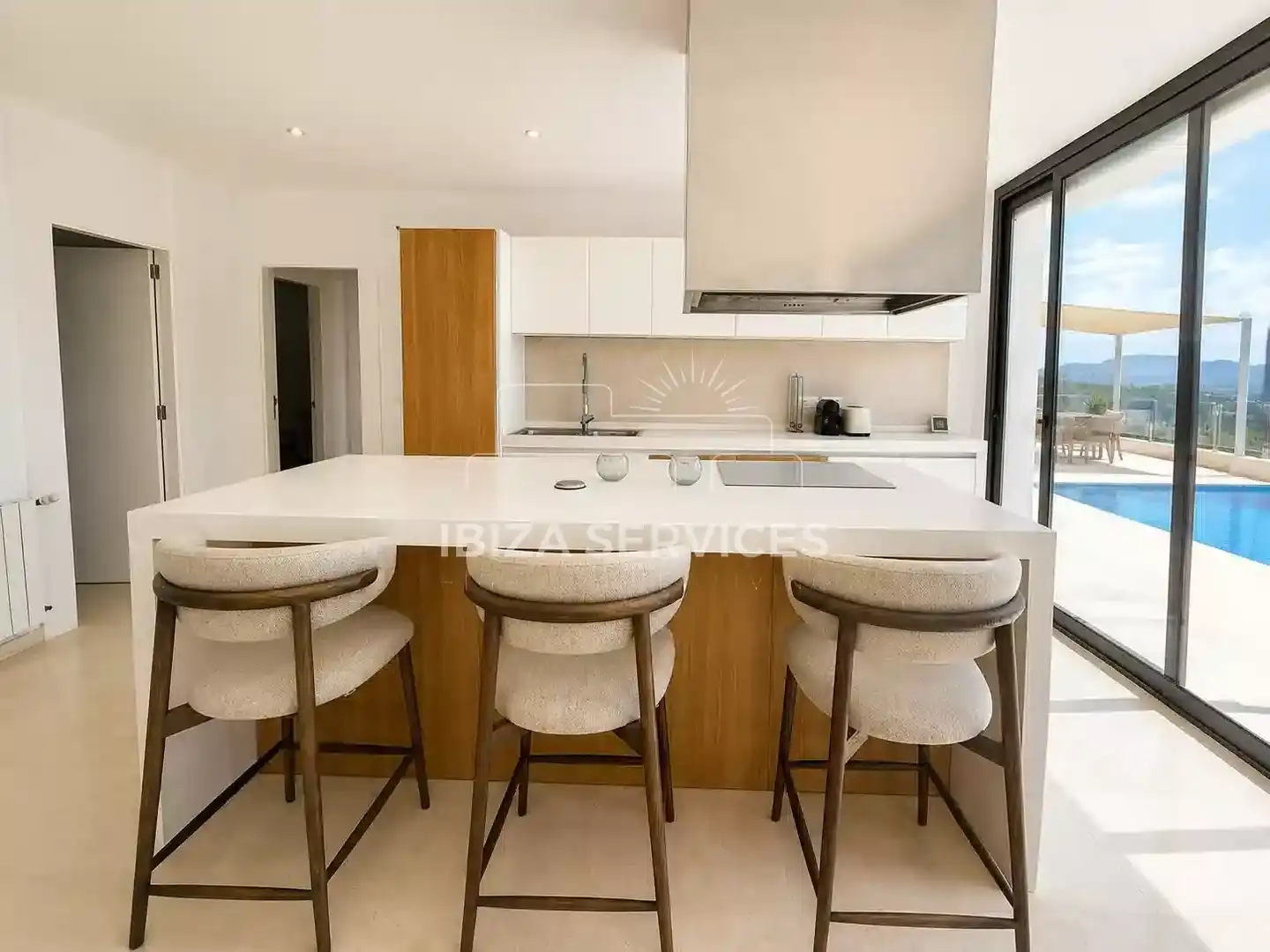Cocina de Casa o chalet de alquiler en Sant Antoni de Portmany con Aire acondicionado, Jardín privado y Piscina