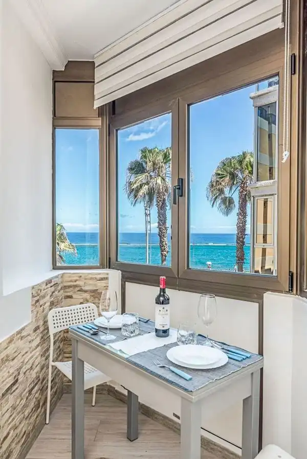 Flat for rent in Las Palmas de Gran Canaria  with Furnished, Oven and Washing machine