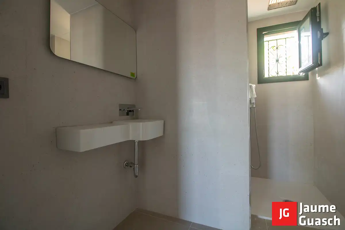 Bany de Casa adosada en venda en Torredembarra amb Aire condicionat, Calefacció i Jardí privat