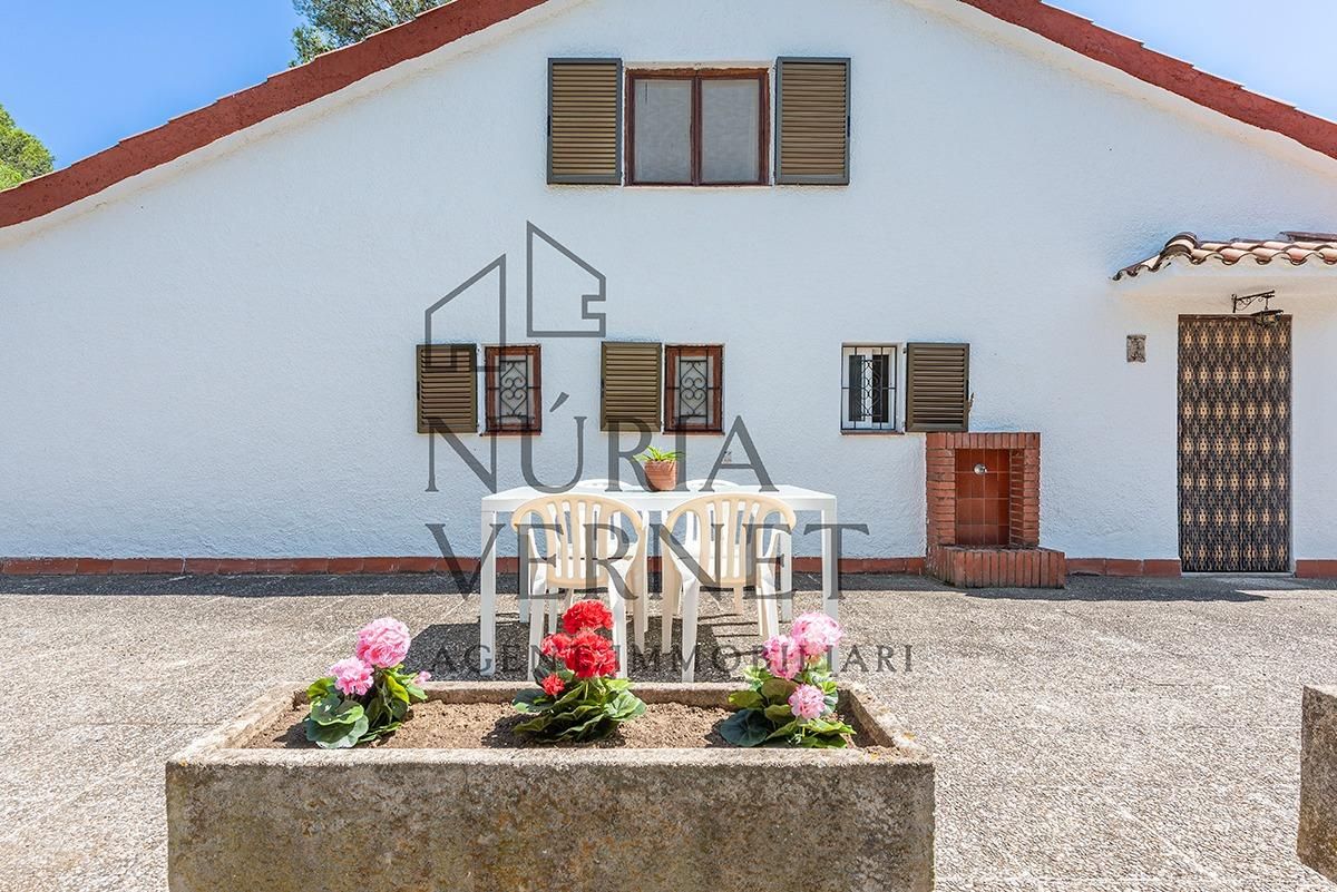 Exterior view of Country house for sale in Les Borges del Camp  with Swimming Pool