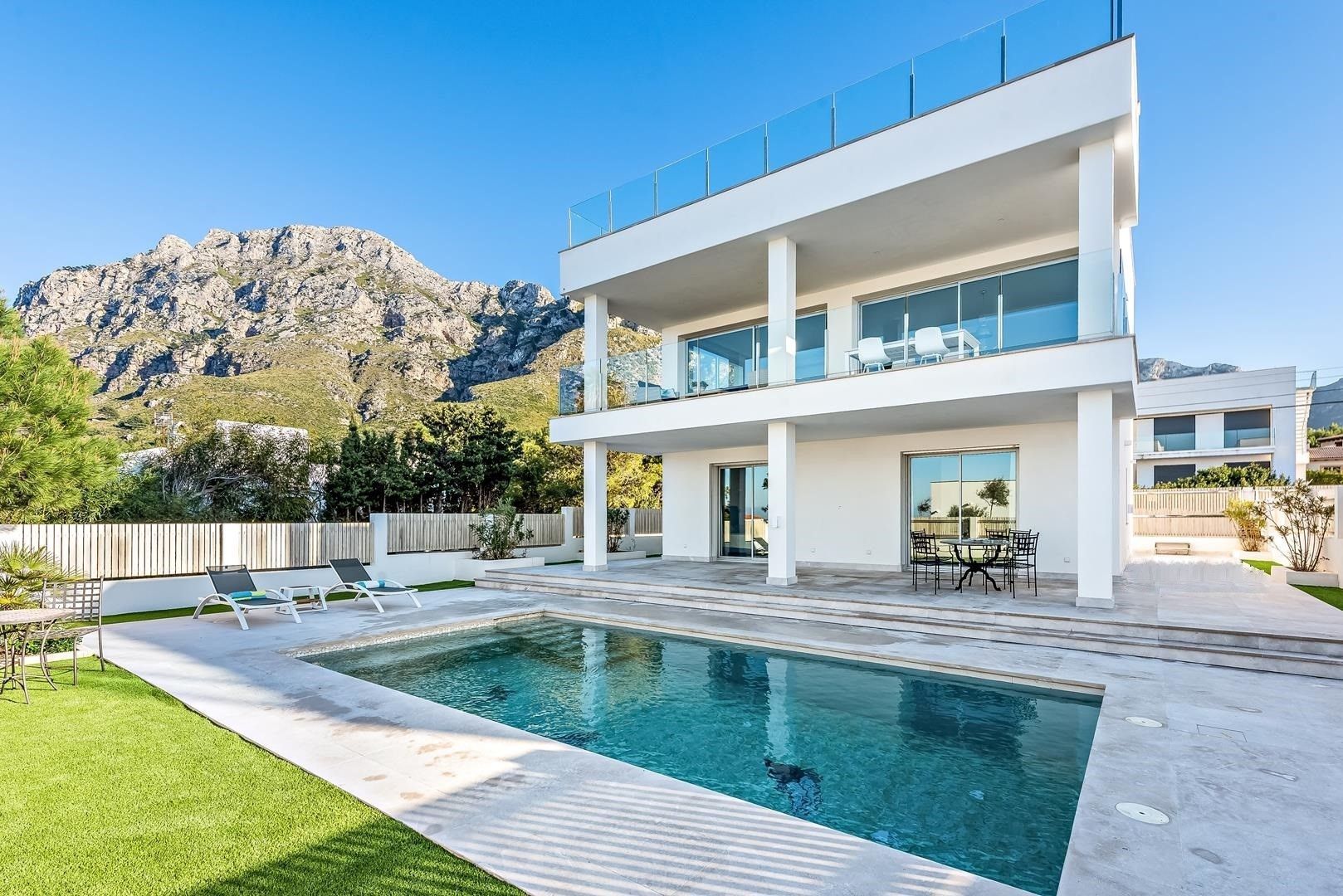 Vista exterior de Casa o xalet de lloguer en Artà amb Aire condicionat, Calefacció i Jardí privat