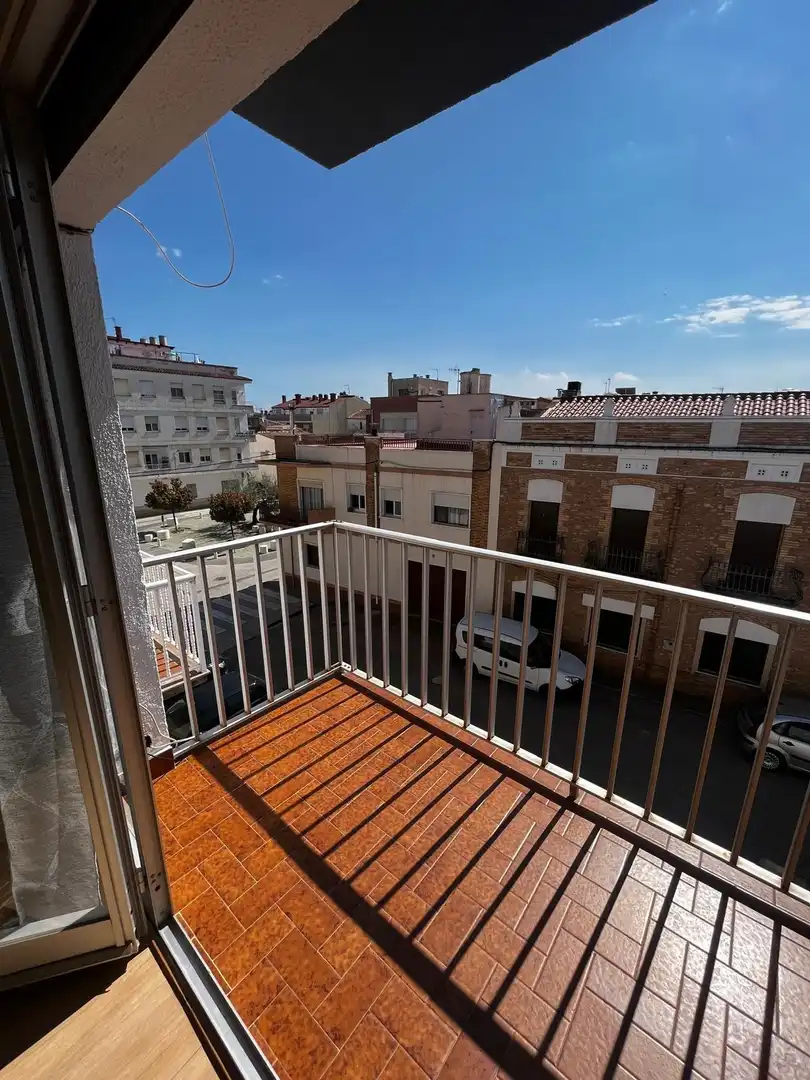 Exterior view of Flat for sale in Santa Bàrbara  with Private garden and Parquet flooring