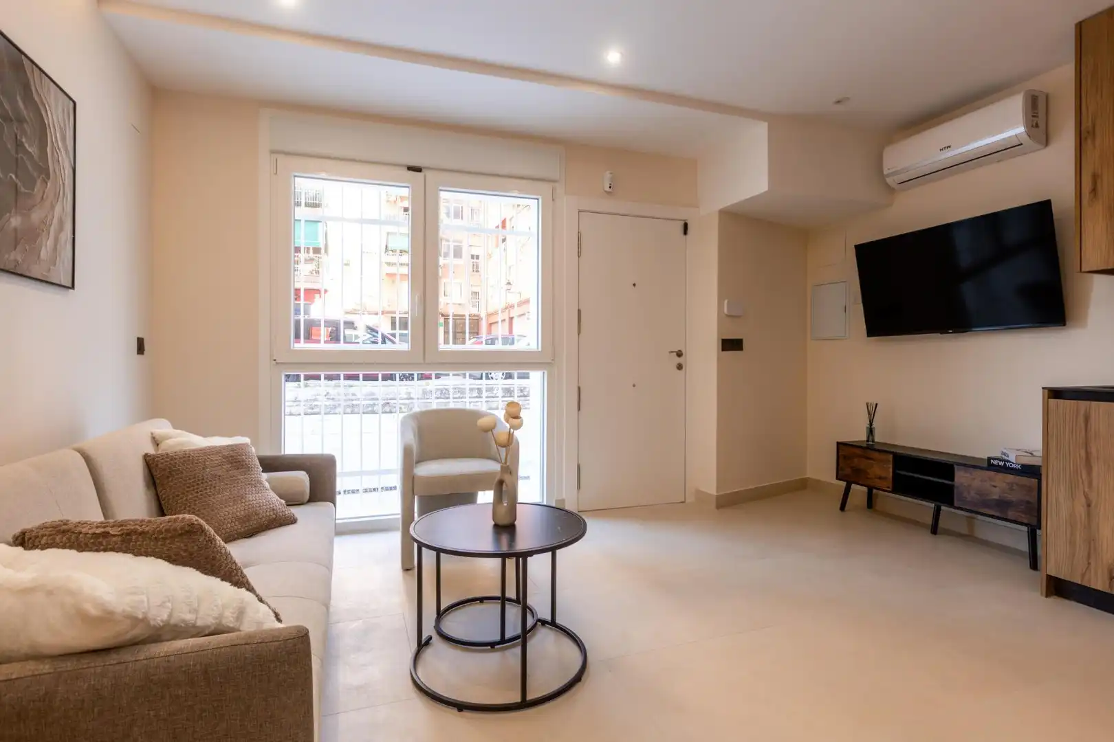 Sala d'estar de Loft en venda en Granada amb Aire condicionat, Moblat i Alarma